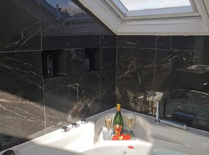 La Nuit De Leandre Apartment *